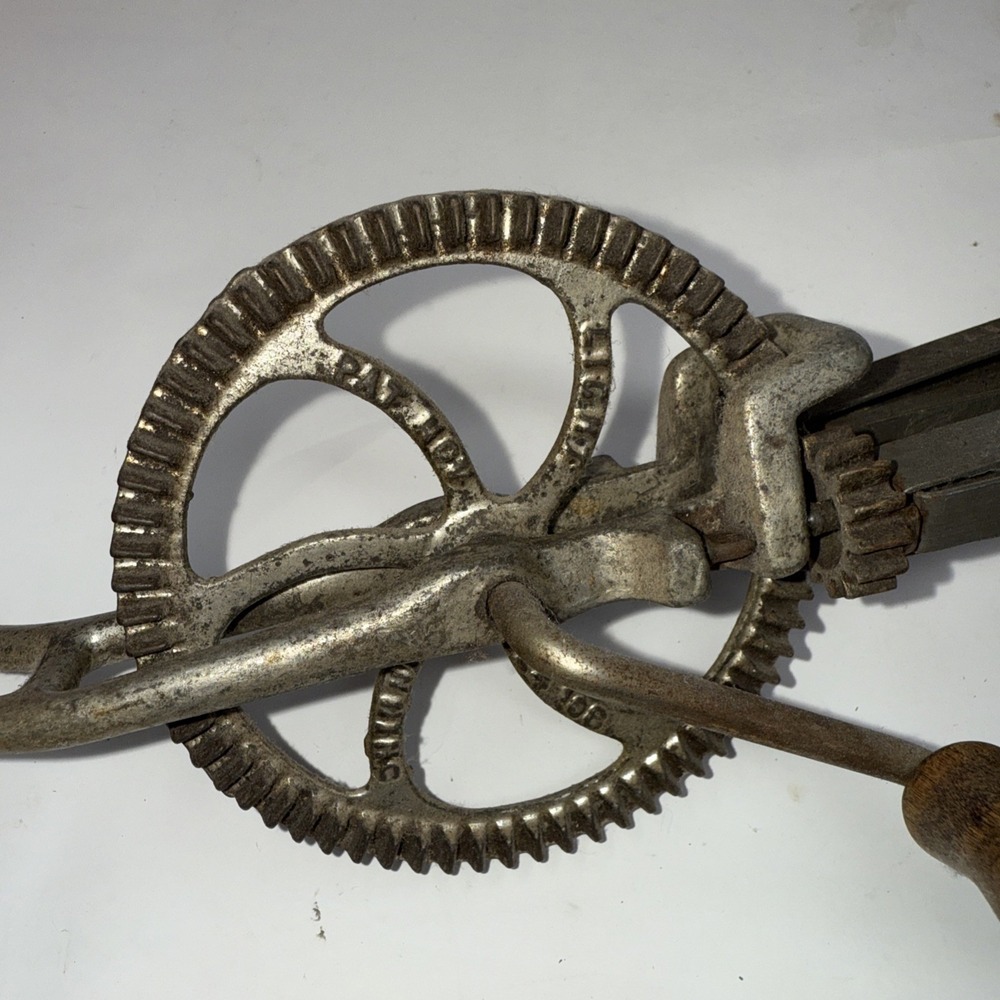 Vintage Hand Egg Beater MCM Taplin Msg. Co New Britain Solid Metal Light Running - Picture 6 of 9
